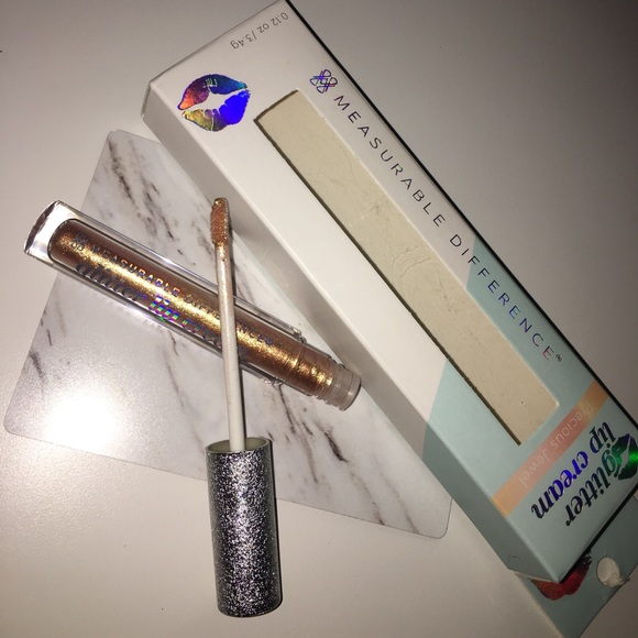 Meserable Difference - glitter lip cream - Picture 1 of 5